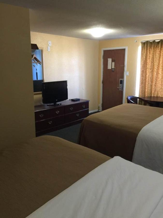 Travelors Lodge Motel & Rv Park Us-287&Us-96 Eads Esterno foto